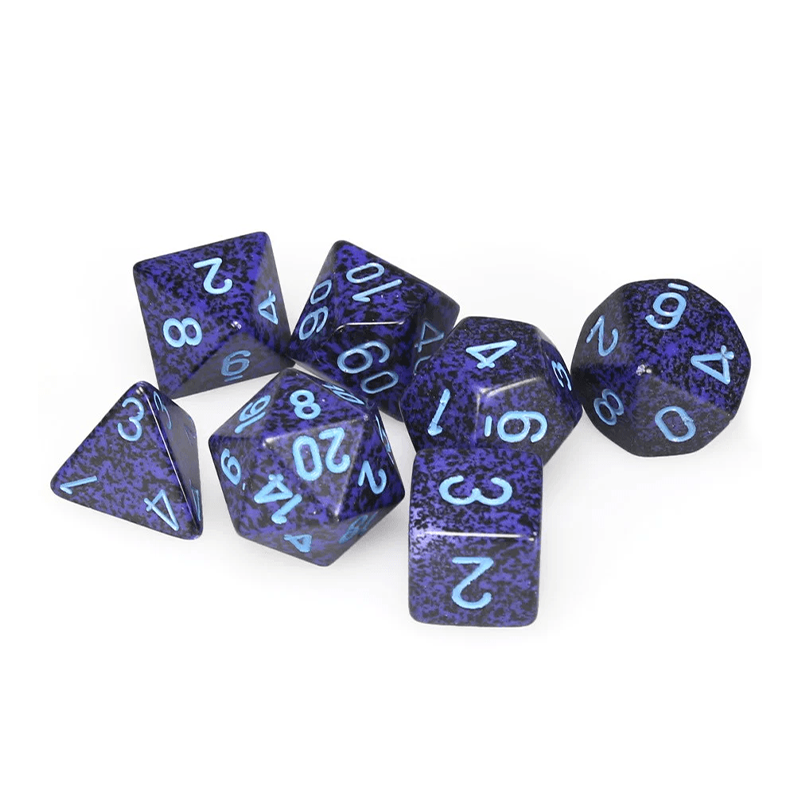 https://cartamagica.latzee.net/wp-content/uploads/2023/11/Chessex-SPECKLED-COBALT-Set-Kockica_1.png