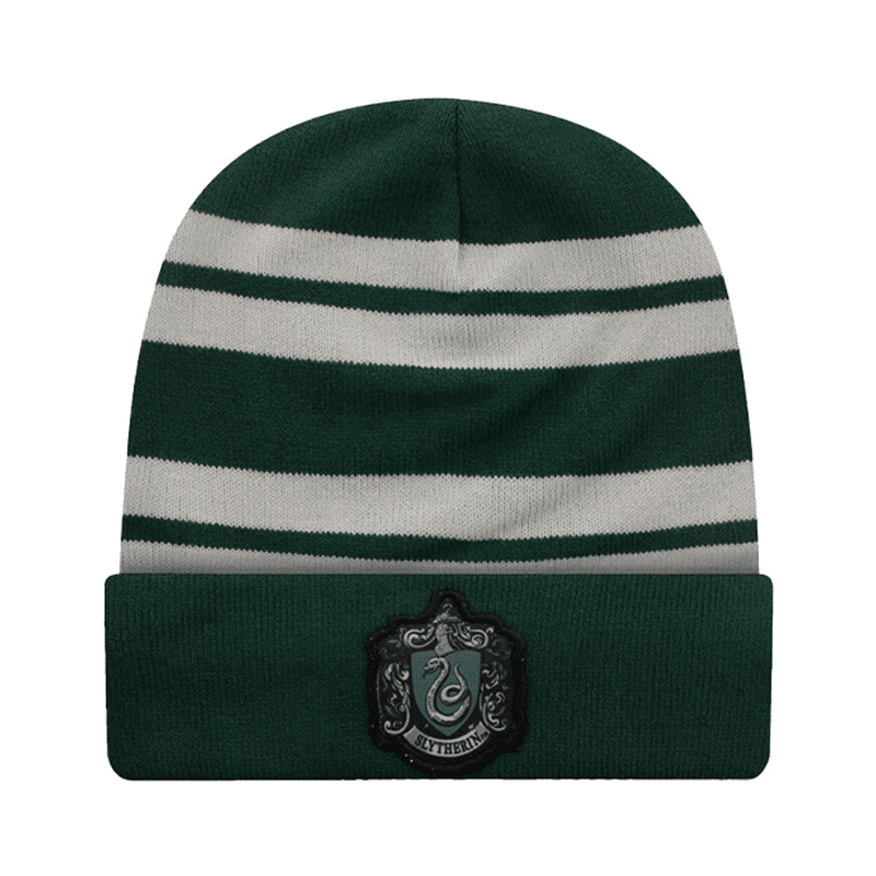 https://cartamagica.latzee.net/wp-content/uploads/2023/12/BEANIE-Slytherin.jpg