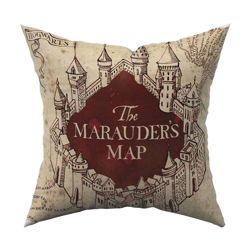 https://cartamagica.latzee.net/wp-content/uploads/2023/12/Pillow-Hogwarts-Marauders-Map.jpg