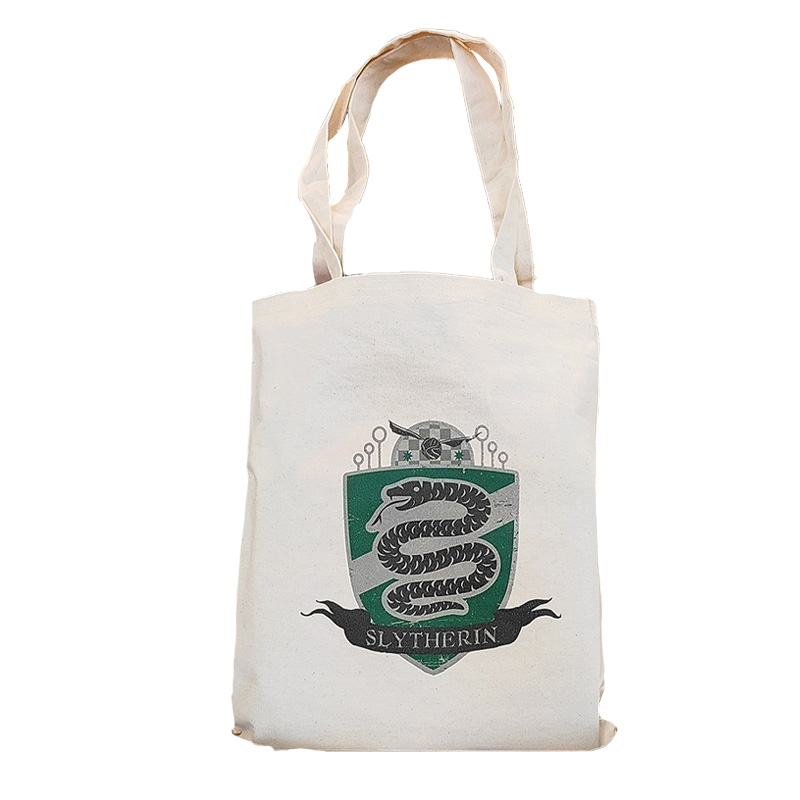 https://cartamagica.latzee.net/wp-content/uploads/2023/12/TOTEBAG-Slytherin.jpg