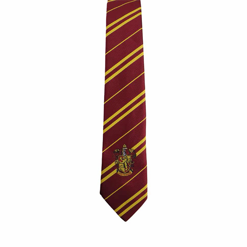https://cartamagica.latzee.net/wp-content/uploads/2023/12/Wizarding-World-Harry-Potter-Necktie-Gryffindor.jpg