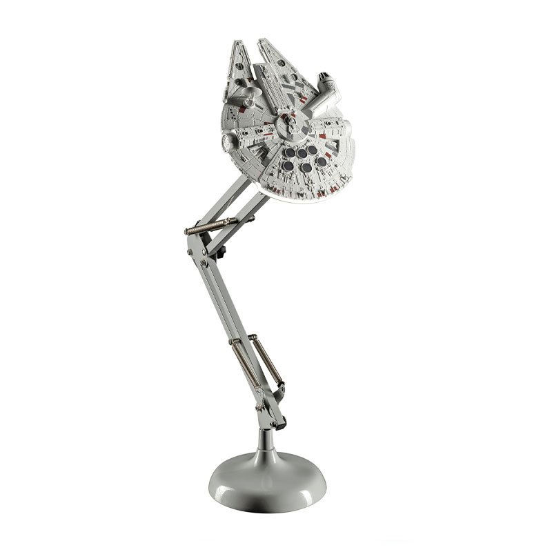 https://cartamagica.latzee.net/wp-content/uploads/2024/02/Star-Wars-Millennium-Falcon-Posable-Desk-Light-60-cm_1.jpg